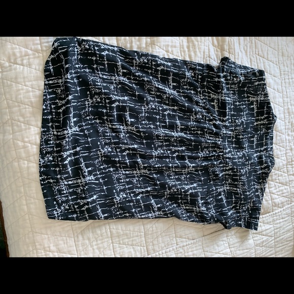 Loyal Hana hidden zipper maternity/nursing top XS - perfect for work - Picture 3 of 4